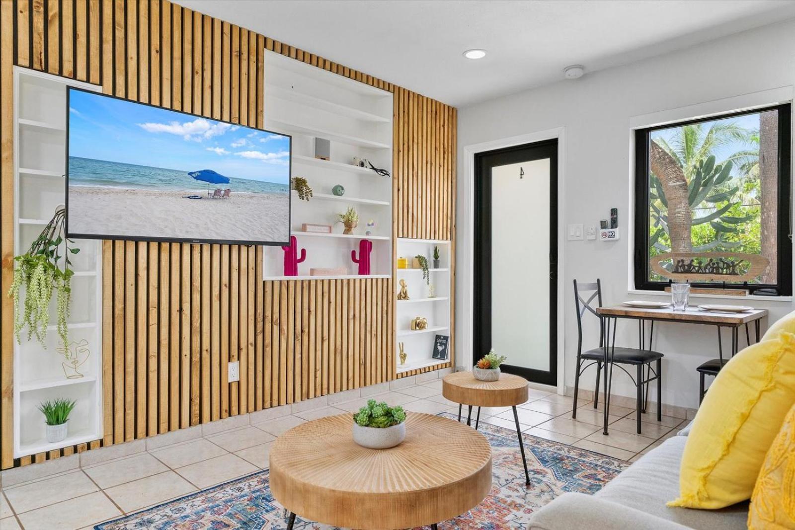 Apartmán Walnut By The Sea Hollywood Pokoj fotografie